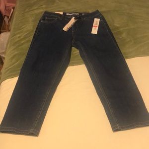 NWT Jones NY Jeans Soho Capri Secret Slimming Features size 8